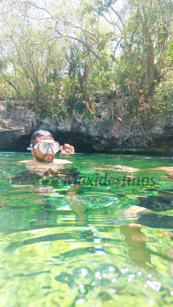 cenote-azul