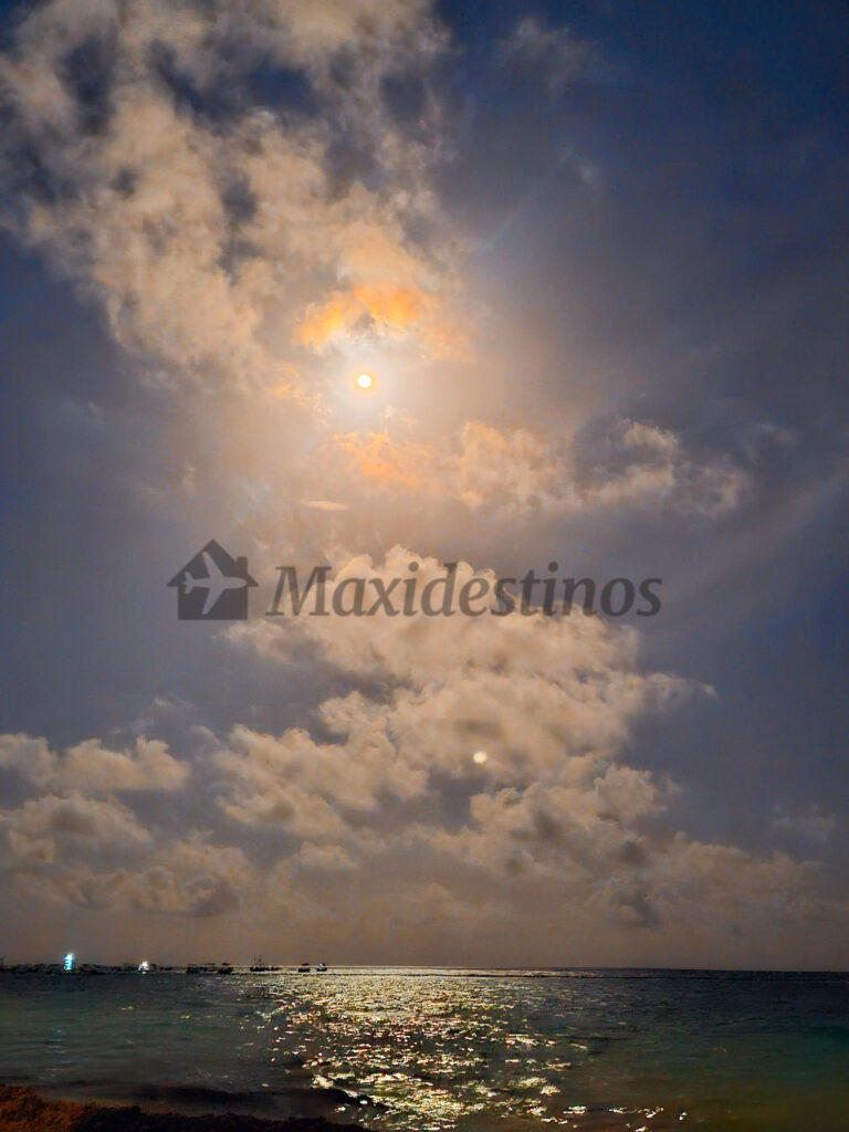 anochecer-playa-del-carmen